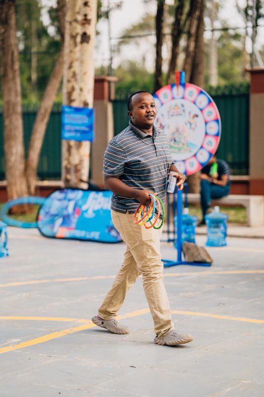 Player carrying the rope rings across the activation circuit